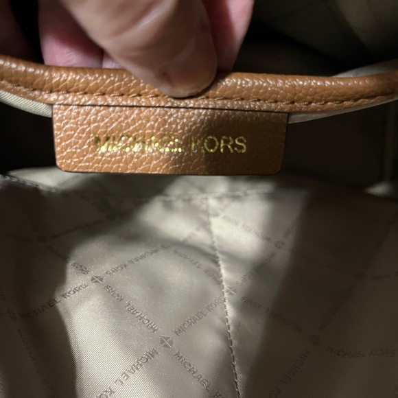 MK BACK PACK 😍 - Picture 11 of 15